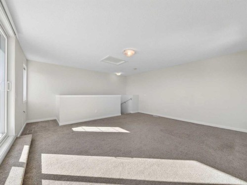 302 Cranbrook Square Se, Calgary, AB 