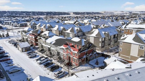 302 Cranbrook Square Se, Calgary, AB 