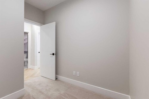 511-330 Dieppe Drive Sw, Calgary, AB - Indoor Photo Showing Other Room