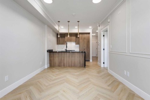 516-330 Dieppe Drive Sw, Calgary, AB - Indoor Photo Showing Kitchen