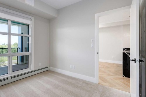 516-330 Dieppe Drive Sw, Calgary, AB - Indoor Photo Showing Other Room