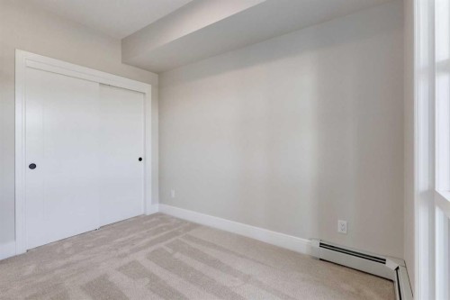 516-330 Dieppe Drive Sw, Calgary, AB - Indoor Photo Showing Other Room
