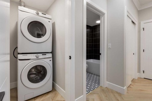 516-330 Dieppe Drive Sw, Calgary, AB - Indoor Photo Showing Laundry Room