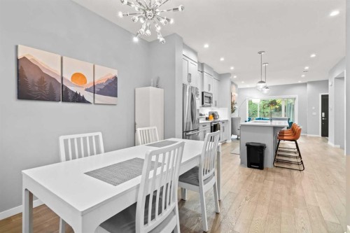3304 2 Street Ne, Calgary, AB - Indoor Photo Showing Dining Room