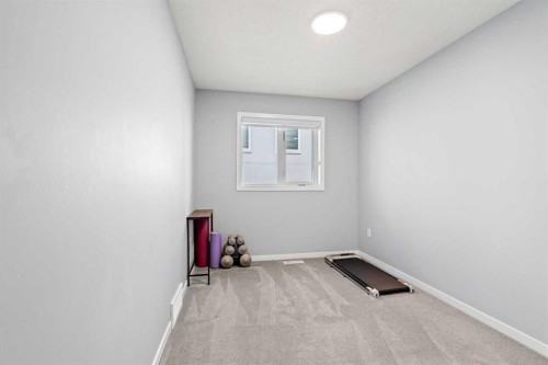 3304 2 Street Ne, Calgary, AB - Indoor Photo Showing Other Room
