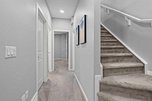 3304 2 Street Ne, Calgary, AB - Indoor Photo Showing Other Room