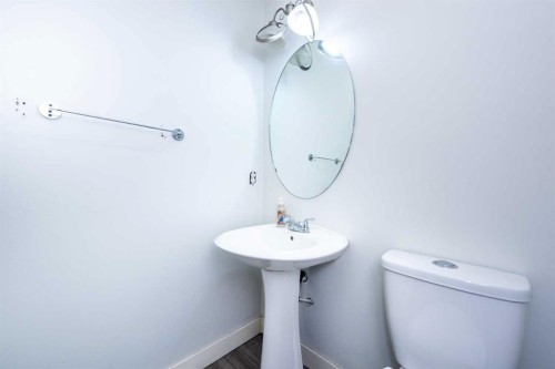 33 Marth'S  Meadow Place Ne, Calgary, AB - Indoor Photo Showing Bathroom