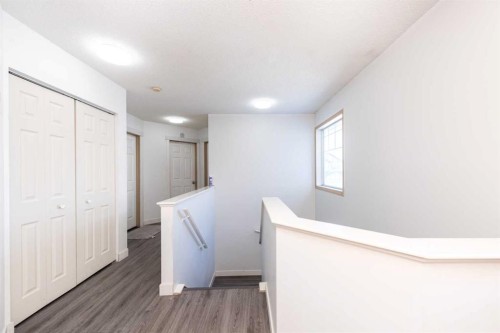 33 Marth'S  Meadow Place Ne, Calgary, AB - Indoor Photo Showing Other Room