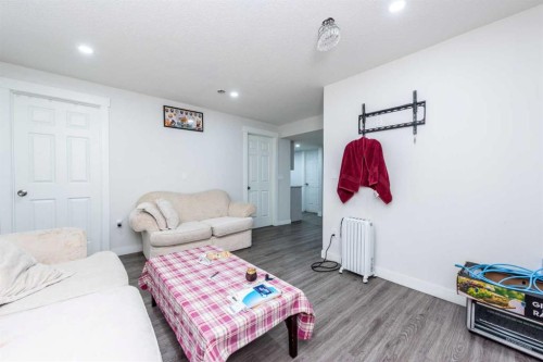33 Marth'S  Meadow Place Ne, Calgary, AB - Indoor