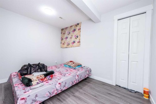 33 Marth'S  Meadow Place Ne, Calgary, AB - Indoor Photo Showing Bedroom