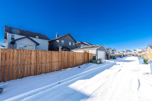 33 Marth'S  Meadow Place Ne, Calgary, AB - Outdoor