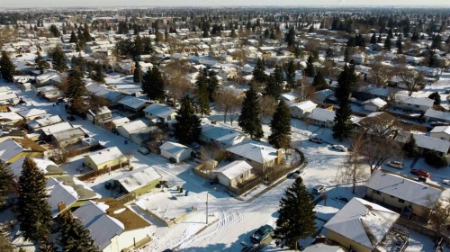 4620 31 Avenue Ne, Calgary, AB - Outdoor With View