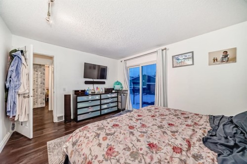 131 Huntstrom Drive Ne, Calgary, AB - Indoor Photo Showing Bedroom