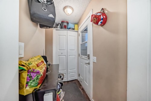 131 Huntstrom Drive Ne, Calgary, AB - Indoor Photo Showing Other Room
