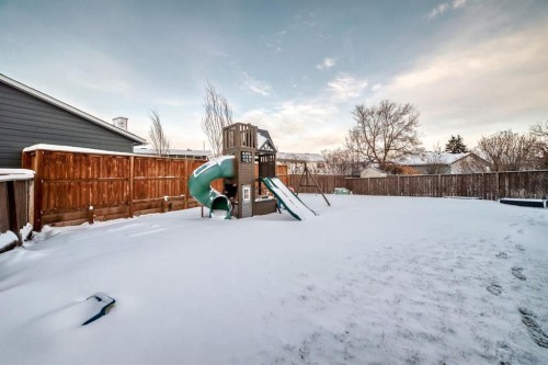131 Huntstrom Drive Ne, Calgary, AB - Outdoor
