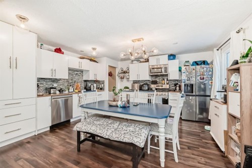 131 Huntstrom Drive Ne, Calgary, AB - Indoor