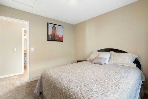 116 Brightoncrest Manor Se, Calgary, AB - Indoor Photo Showing Bedroom