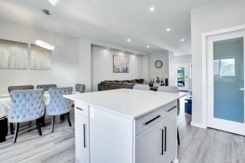 47 Lake Street, Rural Red Deer County, AB - Indoor