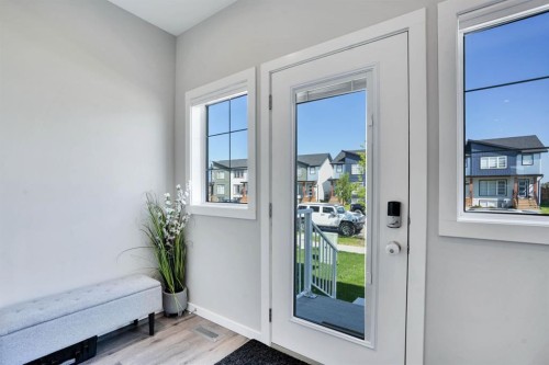 47 Lake Street, Rural Red Deer County, AB - Indoor Photo Showing Other Room