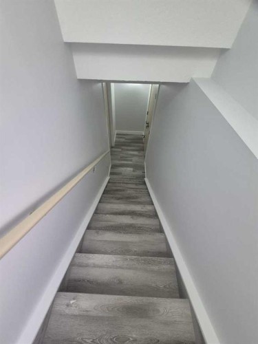 47 Lake Street, Rural Red Deer County, AB - Indoor Photo Showing Other Room