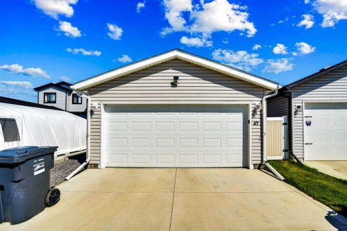 47 Lake Street, Rural Red Deer County, AB - Outdoor