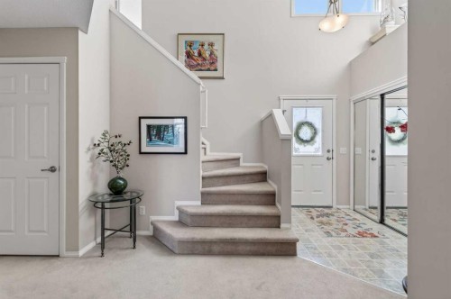 10 Cougar Ridge Bay Sw, Calgary, AB - Indoor Photo Showing Other Room