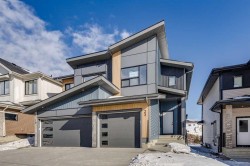 23 Heritage Heath  Cochrane, AB T4C 3L3