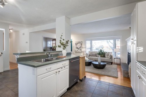 4011 25 Avenue Sw, Calgary, AB - Indoor Photo Showing Kitchen With Double Sink
