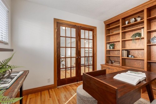 4011 25 Avenue Sw, Calgary, AB - Indoor Photo Showing Office