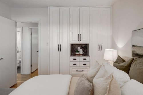 4011 25 Avenue Sw, Calgary, AB - Indoor