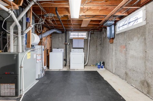 4011 25 Avenue Sw, Calgary, AB - Indoor Photo Showing Basement