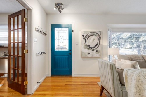 4011 25 Avenue Sw, Calgary, AB - Indoor Photo Showing Other Room