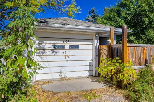 4011 25 Avenue Sw, Calgary, AB - Outdoor