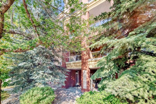 214-2 Hemlock Crescent Sw, Calgary, AB - Outdoor