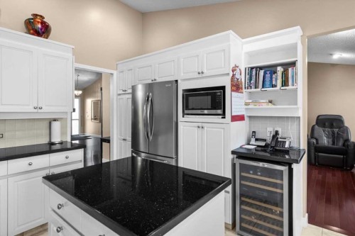 22 Varsity Estates Close Nw, Calgary, AB - Indoor Photo Showing Kitchen