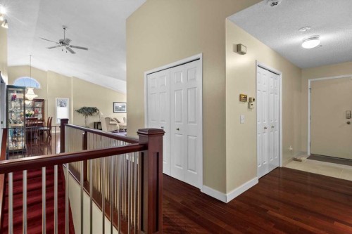 22 Varsity Estates Close Nw, Calgary, AB - Indoor Photo Showing Other Room