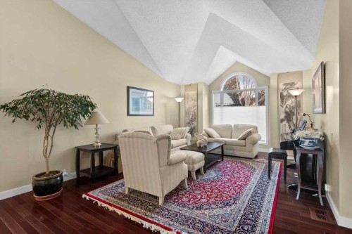 22 Varsity Estates Close Nw, Calgary, AB - Indoor Photo Showing Other Room