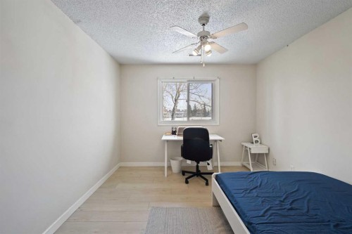 11027 24 Street Sw, Calgary, AB 