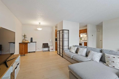 11027 24 Street Sw, Calgary, AB 