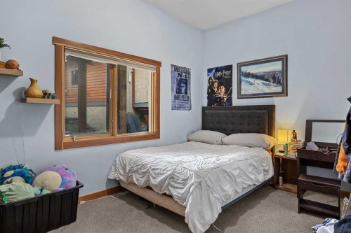 214 Eagle Point, Canmore, AB - Indoor Photo Showing Bedroom