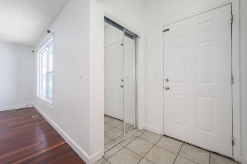 51 Whitworth Way Ne, Calgary, AB - Indoor Photo Showing Other Room