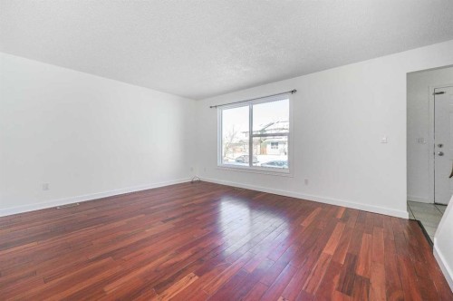 51 Whitworth Way Ne, Calgary, AB - Indoor Photo Showing Other Room