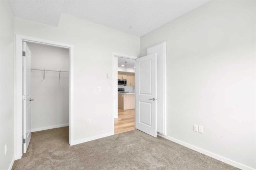 2411-33 Carringham Gate Nw, Calgary, AB - Indoor Photo Showing Other Room