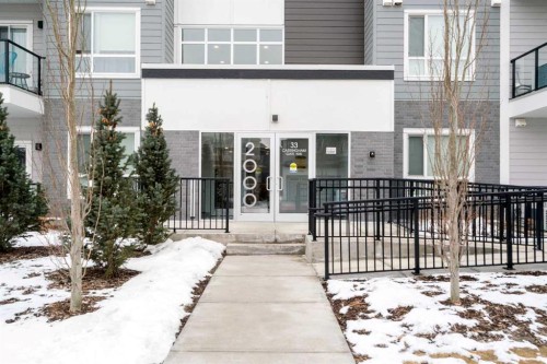 2411-33 Carringham Gate Nw, Calgary, AB - Outdoor With Facade