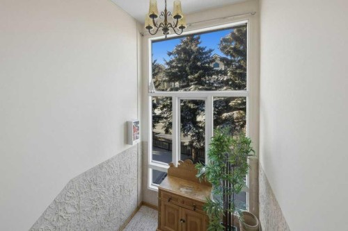 2428 14 Street Sw, Calgary, AB - Indoor Photo Showing Other Room