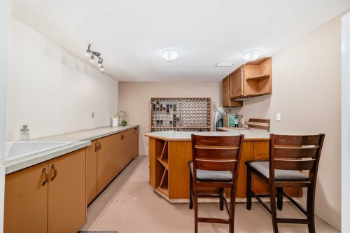 76 Riverside Way Se, Calgary, AB - Indoor Photo Showing Kitchen