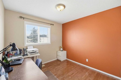 252 Saddlecrest Blvd Ne, Calgary, AB - Indoor Photo Showing Office