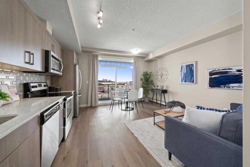 313-100 Auburn Meadows Common Se, Calgary, AB - Indoor Photo Showing Kitchen