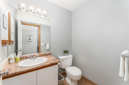 140-1202 Bow Valley Trail, Canmore, AB - Indoor Photo Showing Bathroom