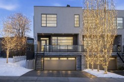 1716 28 Street SW Calgary, AB T3C 1L9